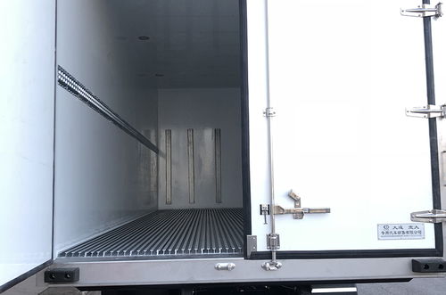 專注中小企業(yè)網(wǎng)絡(luò)營(yíng)銷，九宮格助力寬大專用汽車車廂公司駛?cè)牖ヂ?lián)網(wǎng)快車道